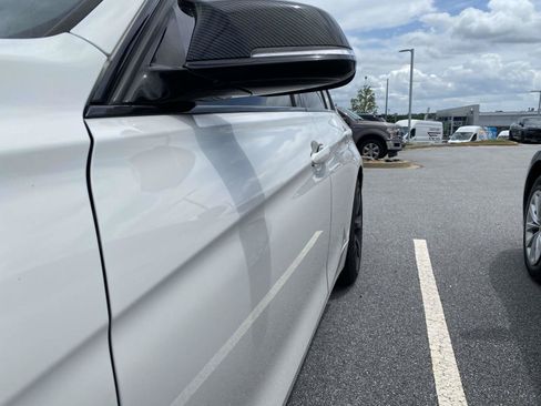 Used 2015 BMW 320i Sedan RWD image 4