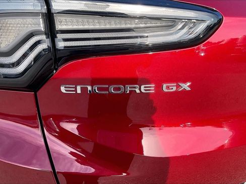 Used 2025 Buick Encore GX Avenir w/ Avenir Technology Package FWD image 31