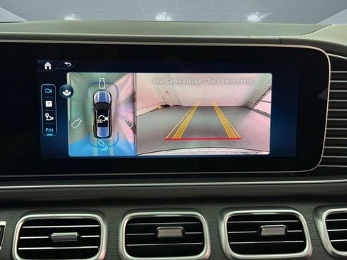 New 2026 Mercedes-Benz GLS 580 4MATIC image 32