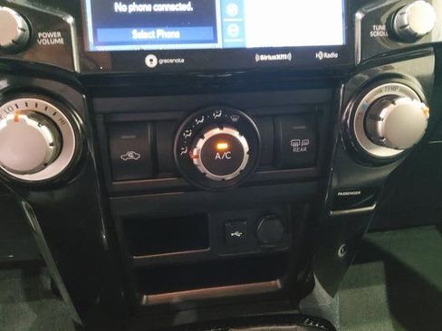 Used 2022 Toyota 4Runner TRD Off-Road Premium image 36