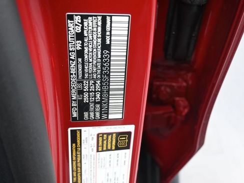 Certified 2025 Mercedes-Benz GLC 43 AMG 4MATIC image 18