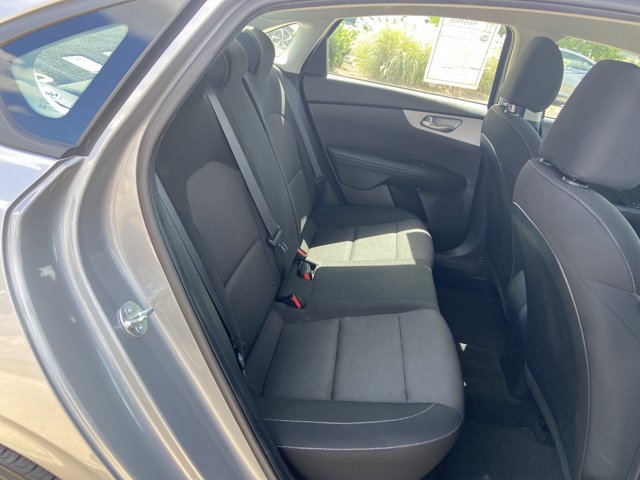 Used 2024 Kia Forte LXS w/ LXS Technology Package FWD image 18