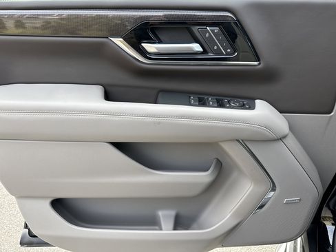 New 2026 GMC Yukon XL Elevation w/ LPO, Floor Liner Package image 14