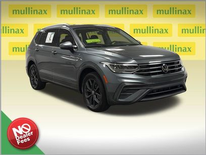 Used 2022 Volkswagen Tiguan SE w/ Panoramic Sunroof Package