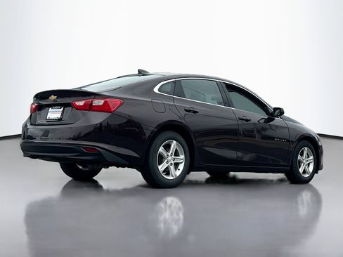 Used 2021 Chevrolet Malibu LS FWD image 2