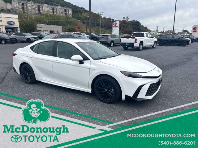 Used 2026 Toyota Camry SE FWD image 5