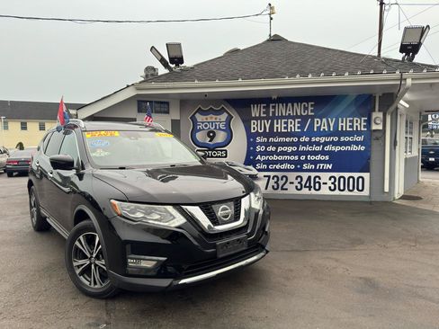 Used 2017 Nissan Rogue SL w/ SL Premium Package AWD/4WD image 1