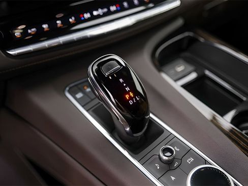 Certified 2021 Cadillac Escalade Sport w/ Driver Assist Tech Package image 21