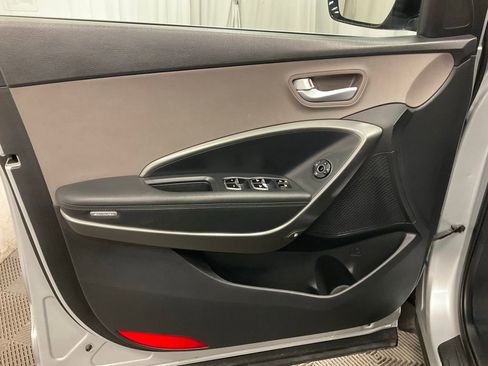 Used 2017 Hyundai Santa Fe Sport image 13