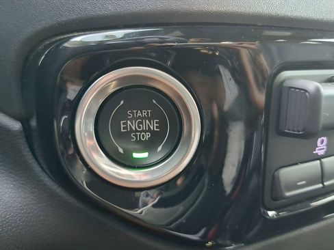 Used 2022 Chevrolet Silverado 1500 LTZ w/ LTZ Premium Package image 32