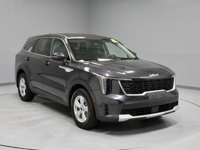 Used 2025 Kia Sorento LX