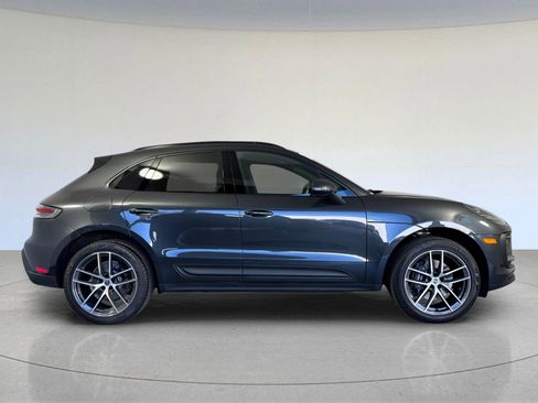 Certified 2025 Porsche Macan image 9