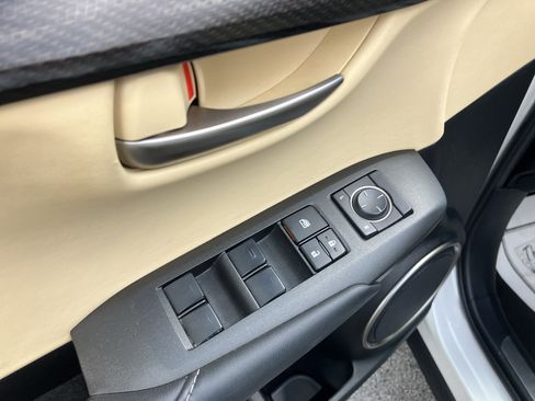 Used 2017 Lexus NX 200t FWD image 16
