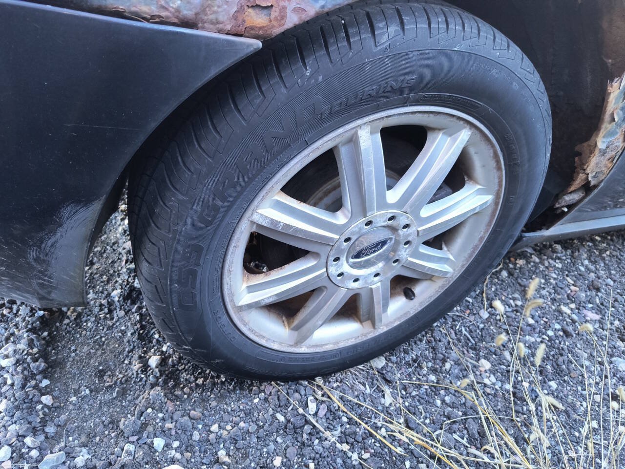 Used 2005 Ford Five Hundred Limited AWD/4WD image 12