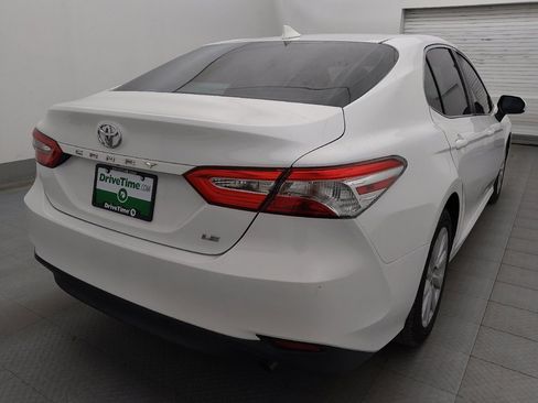 Used 2019 Toyota Camry LE FWD image 9