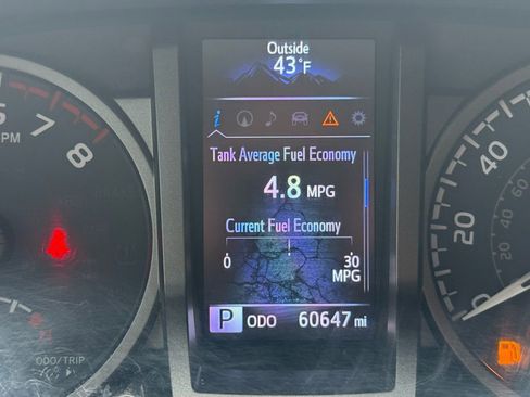 Used 2021 Toyota Tacoma TRD Off-Road w/ TRD Premium Off Road Package image 25