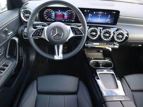 Certified 2025 Mercedes-Benz CLA 250 image 10