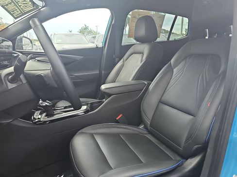 Used 2025 Buick Envista Sport Touring w/ Convenience I Package FWD image 14