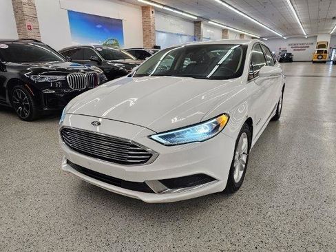 Used 2018 Ford Fusion SE w/ Equipment Group 602A FWD image 1