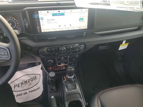 New 2026 Jeep Wrangler Unlimited Rubicon w/ Technology Group image 10