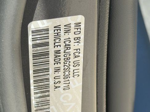 New 2025 Jeep Grand Cherokee Limited w/ Black Appearance Package image 29