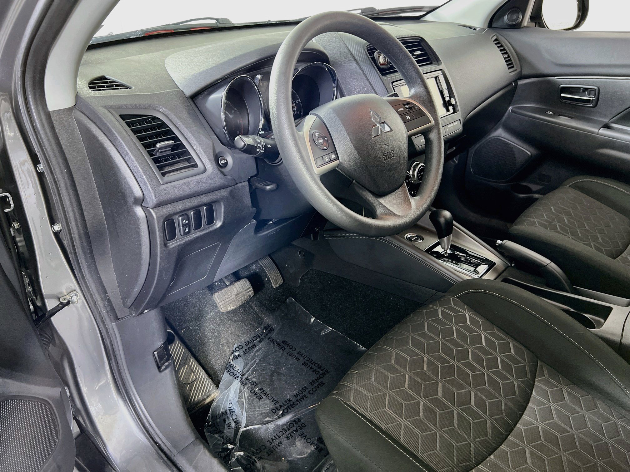 Used 2024 Mitsubishi Outlander Sport ES AWD/4WD image 9