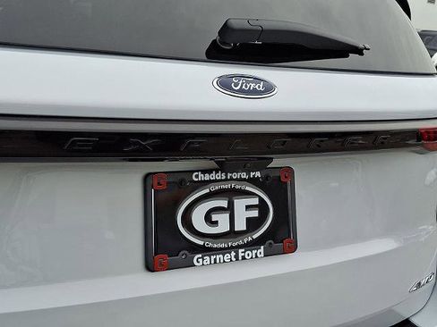 Certified 2025 Ford Explorer Platinum w/ LUX Leather Package image 31