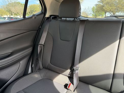 Used 2025 Buick Encore GX Preferred image 40