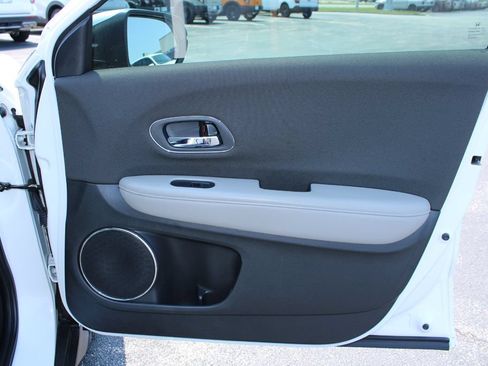 Used 2022 Honda HR-V EX image 27