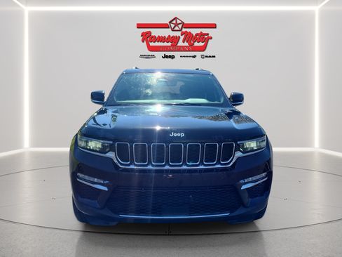 Used 2024 Jeep Grand Cherokee Limited AWD/4WD image 8