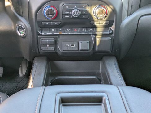 Used 2019 Chevrolet Silverado 1500 RST image 16