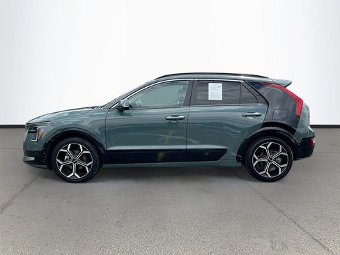Used 2023 Kia Niro SX Touring FWD image 4