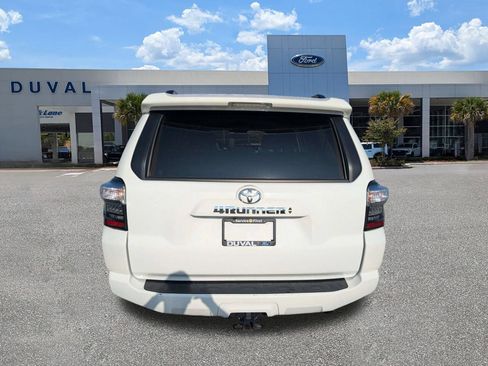 Used 2024 Toyota 4Runner SR5 RWD image 5