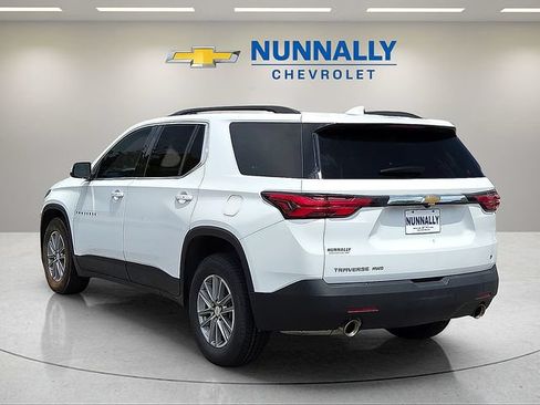 Used 2023 Chevrolet Traverse LT AWD/4WD image 3