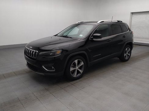 Used 2019 Jeep Cherokee Limited FWD image 2