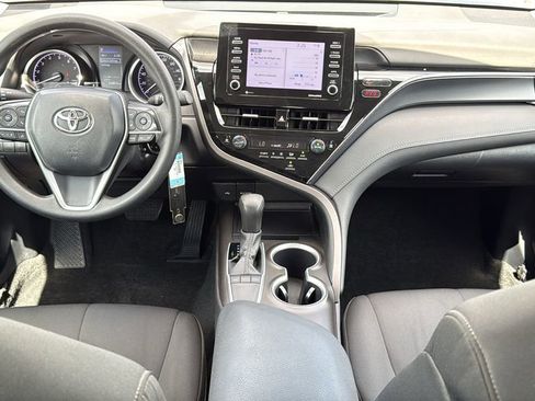 Used 2022 Toyota Camry LE FWD image 18