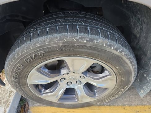 Used 2019 RAM 1500 Laramie image 4