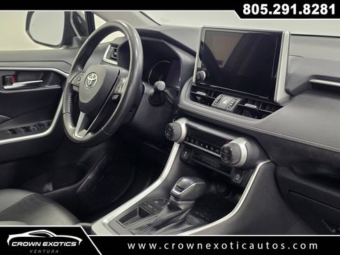 Used 2023 Toyota RAV4 XLE Premium FWD image 11