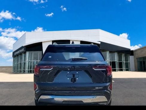 New 2027 GMC Terrain Denali w/ LPO, Black Badging Package AWD/4WD image 11