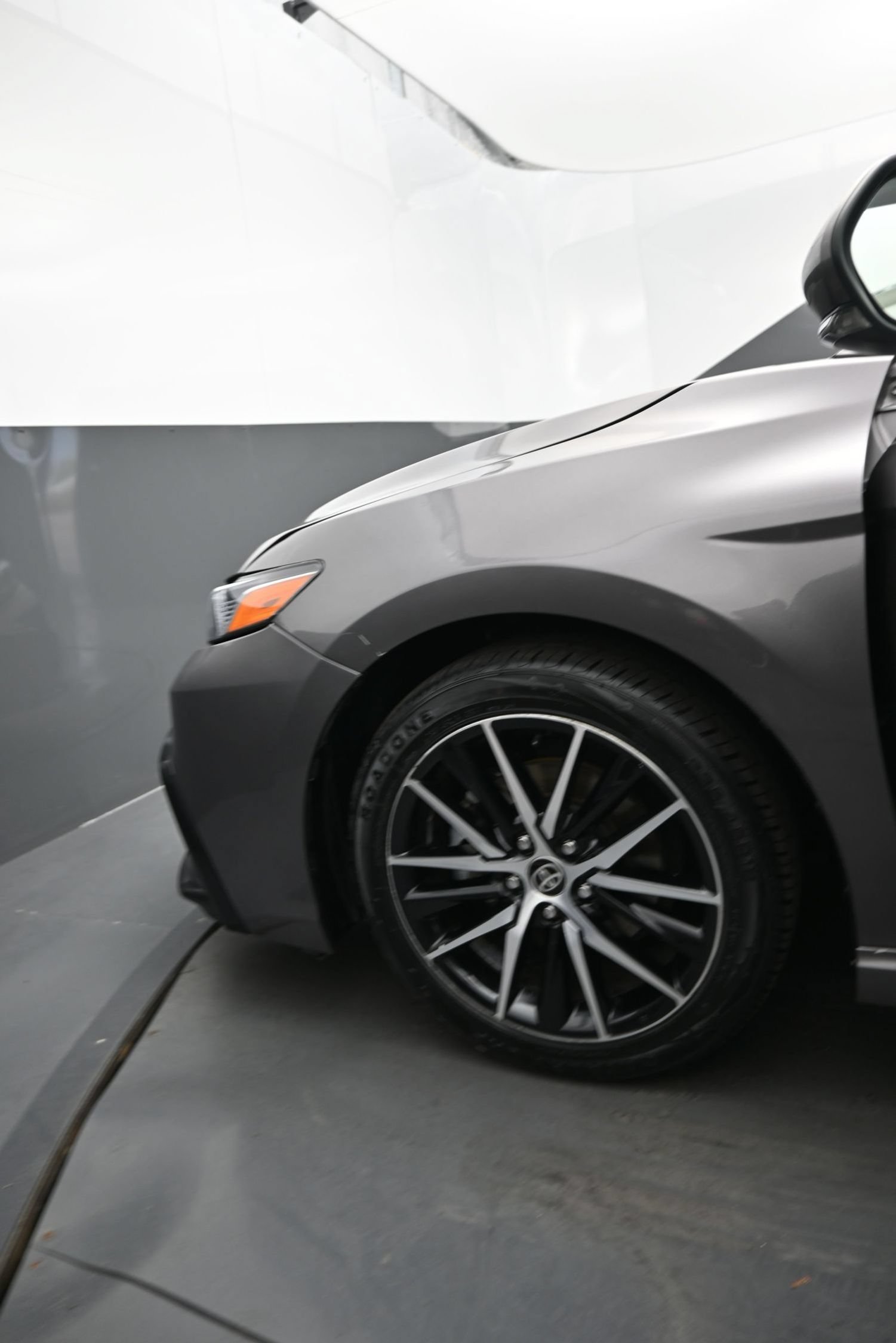 Used 2023 Toyota Camry SE FWD image 19
