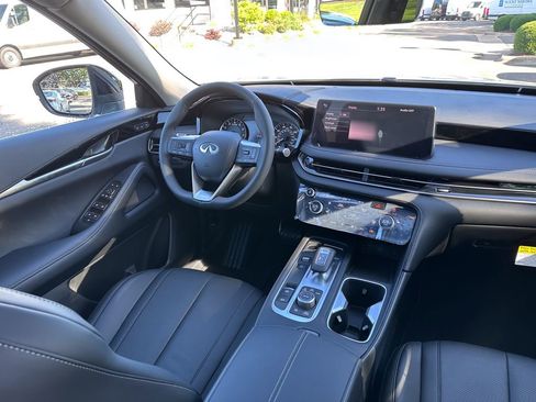 Certified 2025 INFINITI QX60 Pure image 34