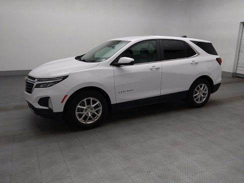 Used 2023 Chevrolet Equinox LT FWD image 2