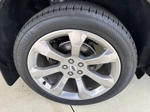 Used 2020 Ford Explorer Platinum w/ Premium Technology Package AWD/4WD image 42