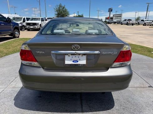 Used 2005 Toyota Camry FWD image 5