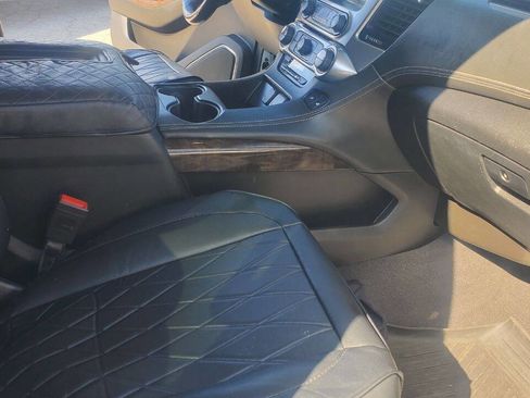 Used 2020 Chevrolet Tahoe LT image 44