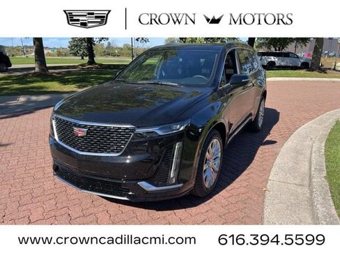 Used 2025 Cadillac XT6 Premium Luxury w/ LPO, Floor Liner Package image 3
