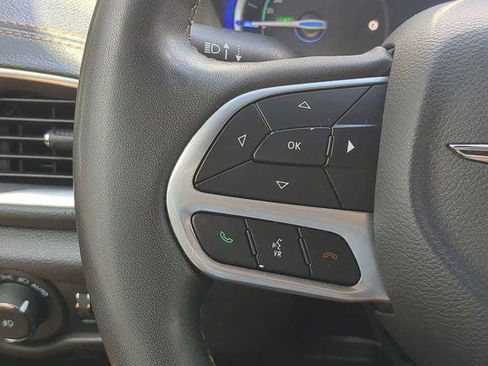 Certified 2022 Chrysler Pacifica Pinnacle FWD image 32