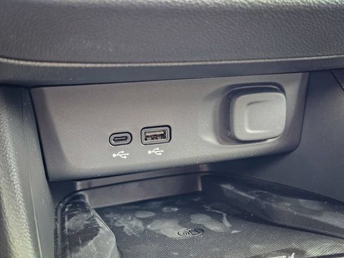 New 2026 Buick Envista Sport Touring w/ Convenience I Package FWD image 23
