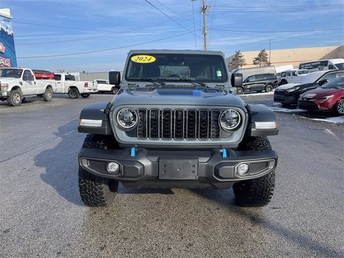 Used 2024 Jeep Wrangler Unlimited Rubicon 4xe w/ Technology Group image 5