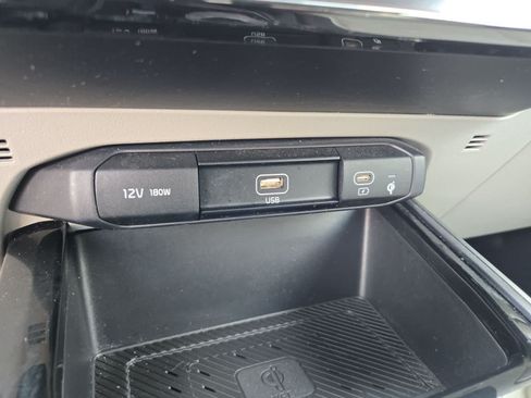 Certified 2023 Kia Niro Wave w/ Wave Preserve Package FWD image 30
